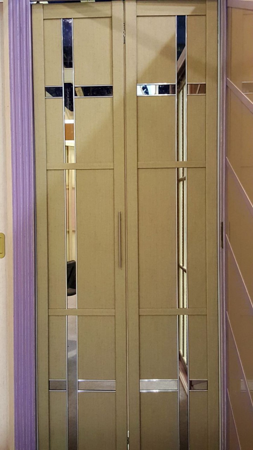 Двери гармошка шпонированные с зеркальным декором Ростов-на-Дону